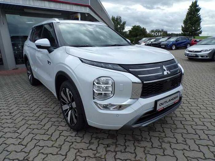 Mitsubishi Outlander Outlander 2.4 4WD Plug-In Hybrid Top