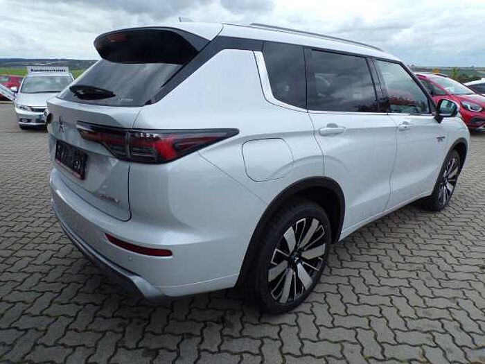 Mitsubishi Outlander Outlander 2.4 4WD Plug-In Hybrid Top