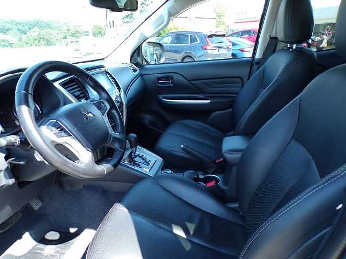 Mitsubishi L200 Top Doppelkabine 4WD - AHK - 20' - Frontbügel - Laderaumabdeckung Sport